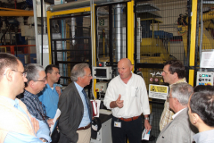 8-visita CATERPILLAR 2013